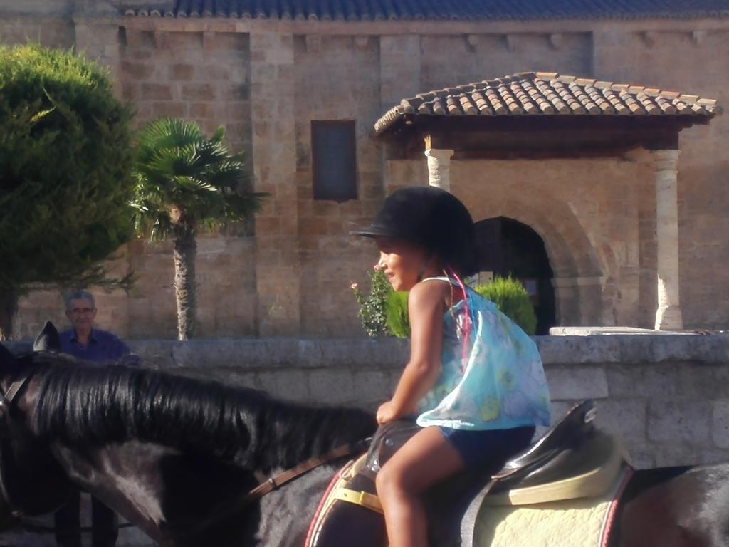 Camping Cubillas Cubillas de Santa Marta Eksteriør billede