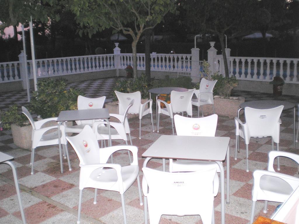 Camping Cubillas Cubillas de Santa Marta Eksteriør billede
